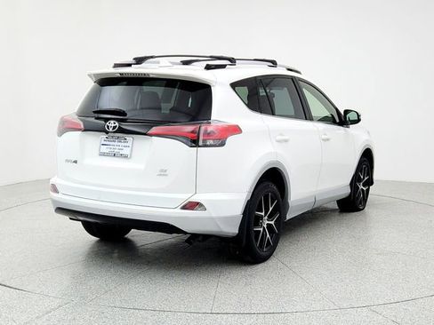 Used 2016 Toyota RAV4 SE image 5
