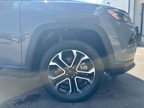Used 2023 Jeep Compass Limited AWD/4WD image 12