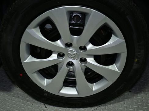 Used 2023 Toyota Corolla LE image 18