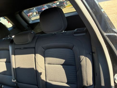 Used 2025 Chevrolet Equinox LT image 37