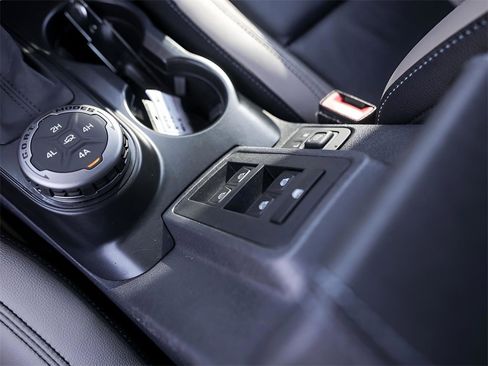 Used 2024 Ford Bronco Wildtrak image 22