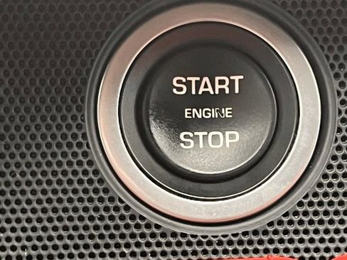 Used 2019 Land Rover Range Rover Long Wheelbase Autobiography image 15