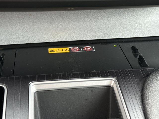 Used 2025 Toyota Sienna XLE FWD image 23