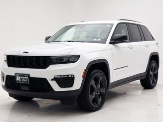 Used 2023 Jeep Grand Cherokee Limited w/ Black Appearance Package video 2