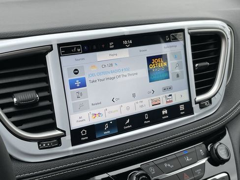 New 2026 Chrysler Pacifica Select AWD/4WD image 16