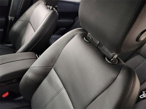 Used 2026 Land Rover Range Rover Velar Dynamic SE image 15