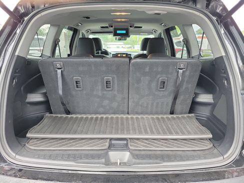 Used 2019 Honda Pilot Touring image 13