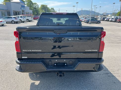 Used 2026 Chevrolet Silverado 1500 Custom AWD/4WD image 6