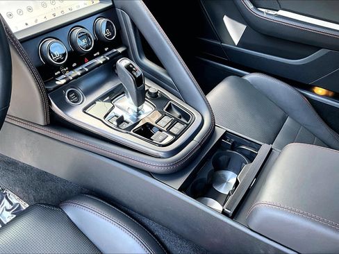 Certified 2020 Jaguar F-TYPE R AWD/4WD image 16