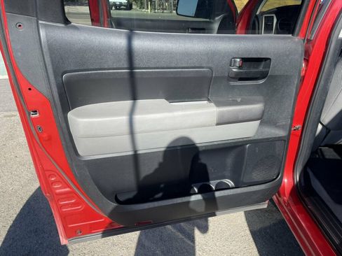 Used 2011 Toyota Tundra 4x4 CrewMax w/ Tow Pkg image 16