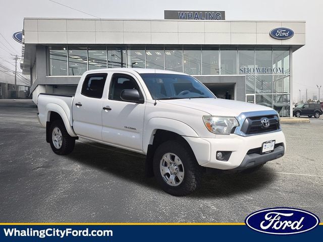 Used 2015 Toyota Tacoma 4x4 Double Cab w/ SR5 Package image 1