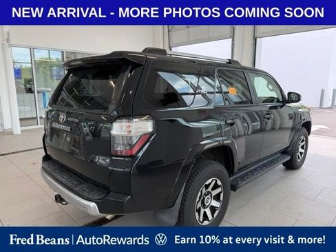 Used 2017 Toyota 4Runner TRD Off-Road AWD/4WD image 4