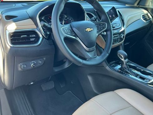Used 2023 Chevrolet Equinox Premier image 18