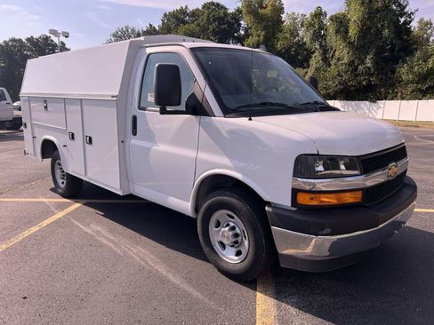New 2025 Chevrolet Express 3500 w/ Power Convenience Package RWD image 21