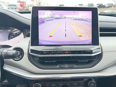 Used 2022 Jeep Compass Limited image 33