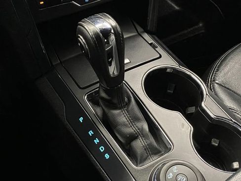 Used 2018 Ford Explorer XLT w/ Equipment Group 202A image 21