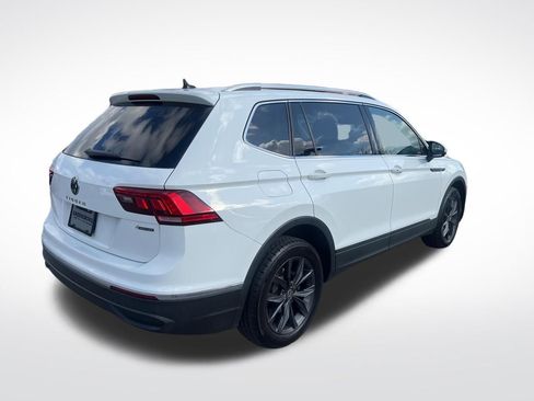 Used 2022 Volkswagen Tiguan SE image 5