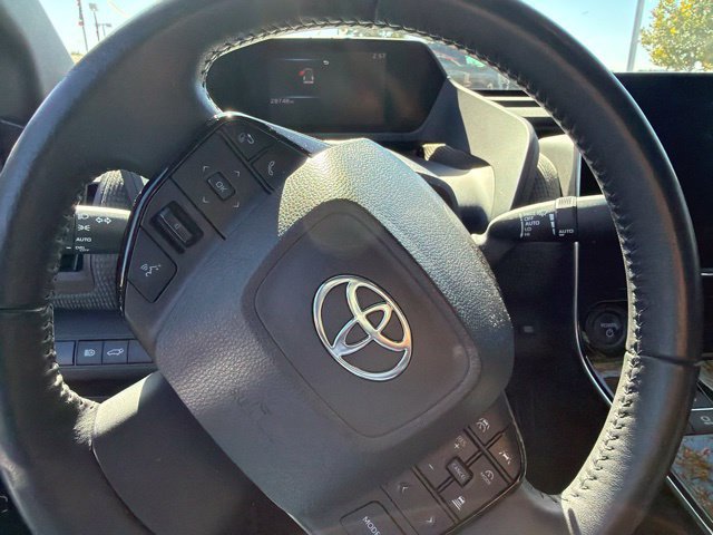 Used 2023 Toyota bZ4X AWD image 12