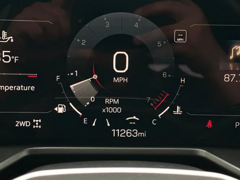 Used 2025 GMC Acadia AT4 w/ LPO, Floor Liner Package AWD/4WD image 37