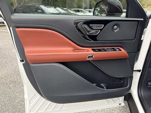 New 2025 Lincoln Aviator Reserve image 19