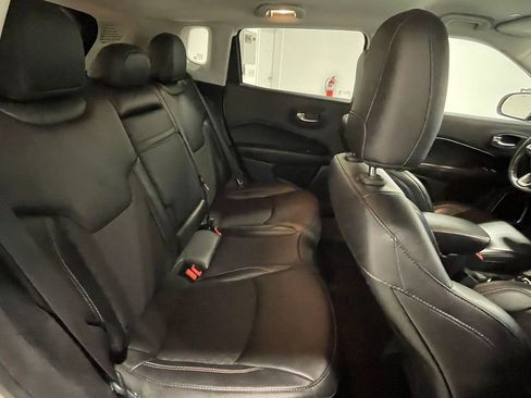 Used 2019 Jeep Compass Latitude w/ Safety & Security Group image 22