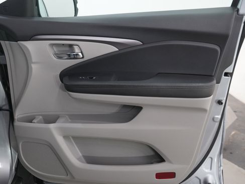 Used 2022 Honda Pilot Special Edition image 13