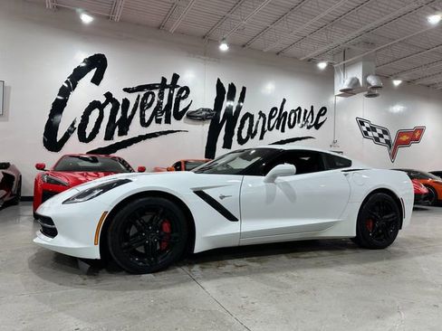 Used 2017 Chevrolet Corvette Stingray Coupe w/ 1LT image 1