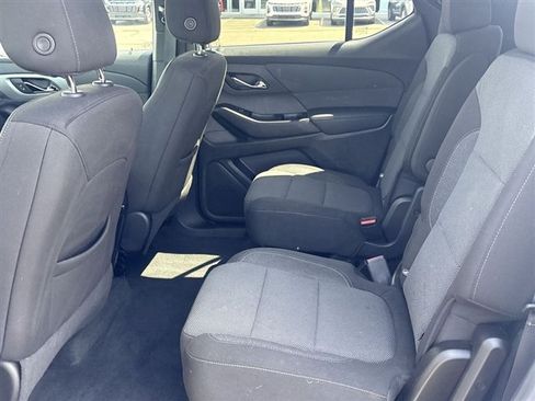 Used 2023 Chevrolet Traverse LT FWD image 23
