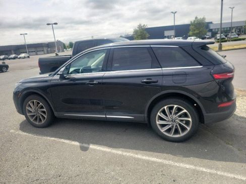 Used 2024 Lincoln Corsair AWD w/ Equipment Group 102A image 3