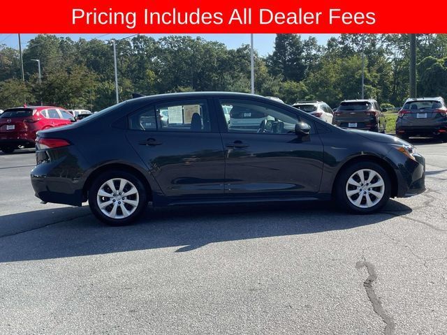 Used 2025 Toyota Corolla LE FWD image 6