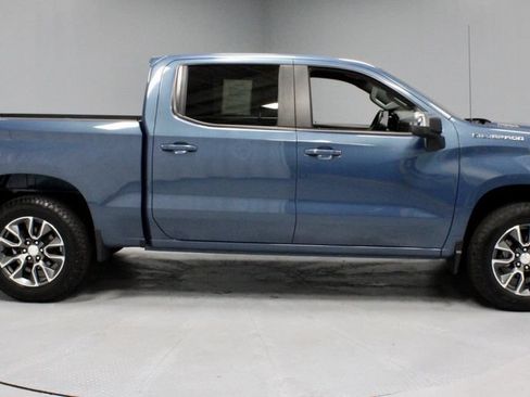 Used 2024 Chevrolet Silverado 1500 LT AWD/4WD image 11
