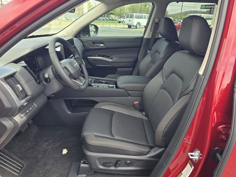 New 2026 Nissan Pathfinder SL AWD/4WD image 12