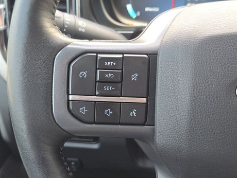 Used 2023 Ford F250 Lariat w/ Black Appearance Package AWD/4WD image 30