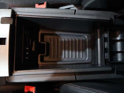 Used 2013 Ford Edge SEL image 30