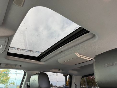 Used 2019 GMC Sierra 3500 Denali w/ Duramax Plus Package image 27