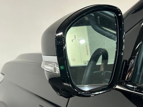 New 2026 Lincoln Navigator Black Label AWD/4WD image 17