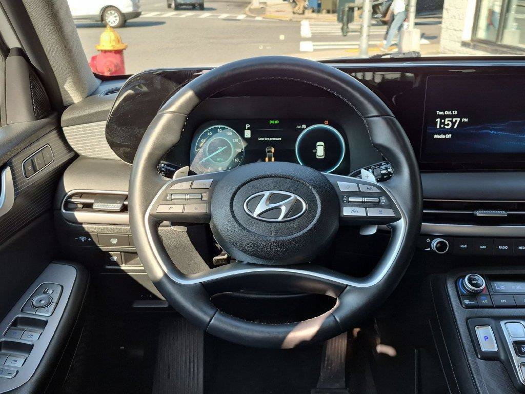 Used 2024 Hyundai Palisade Limited AWD/4WD image 16