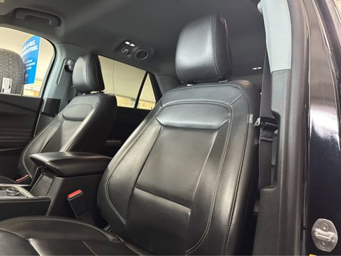 Certified 2022 Ford Explorer XLT w/ Equipment Group 202A image 21