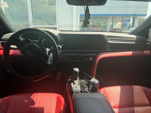 Used 2025 Toyota Camry XSE FWD image 6