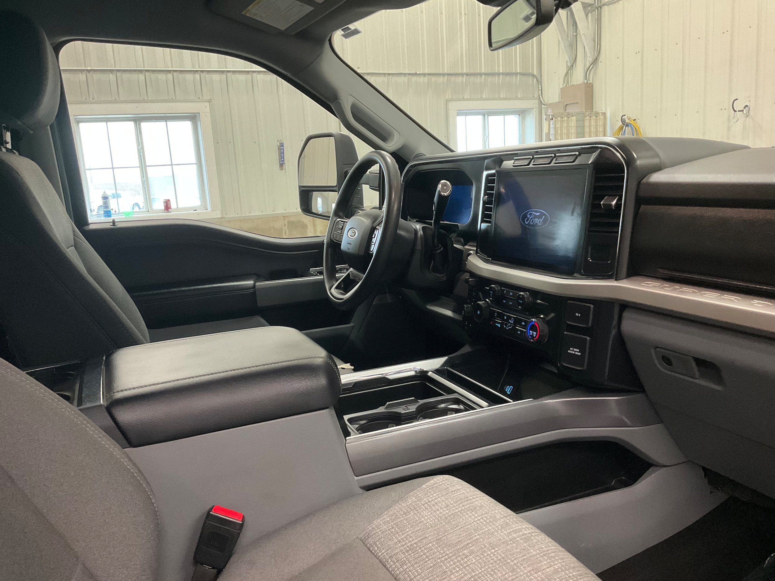 Used 2024 Ford F250 XLT w/ XLT Premium Package AWD/4WD image 29