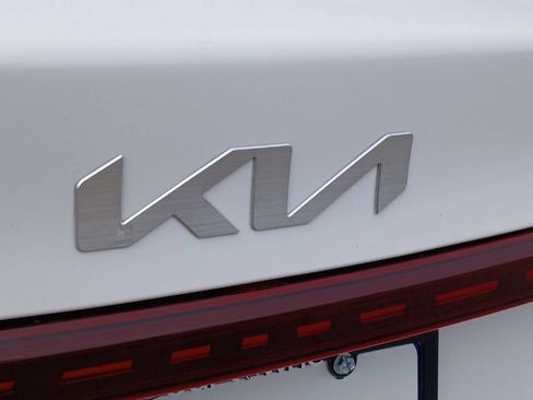 Used 2023 Kia Forte LXS w/ LXS Technology Package FWD image 30
