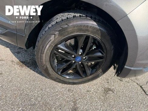 Used 2017 Ford Edge SEL AWD/4WD image 16