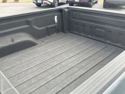 Used 2024 Jeep Gladiator Mojave w/ Technology Group image 31