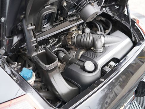 Used 2005 Porsche 911 Carrera image 87