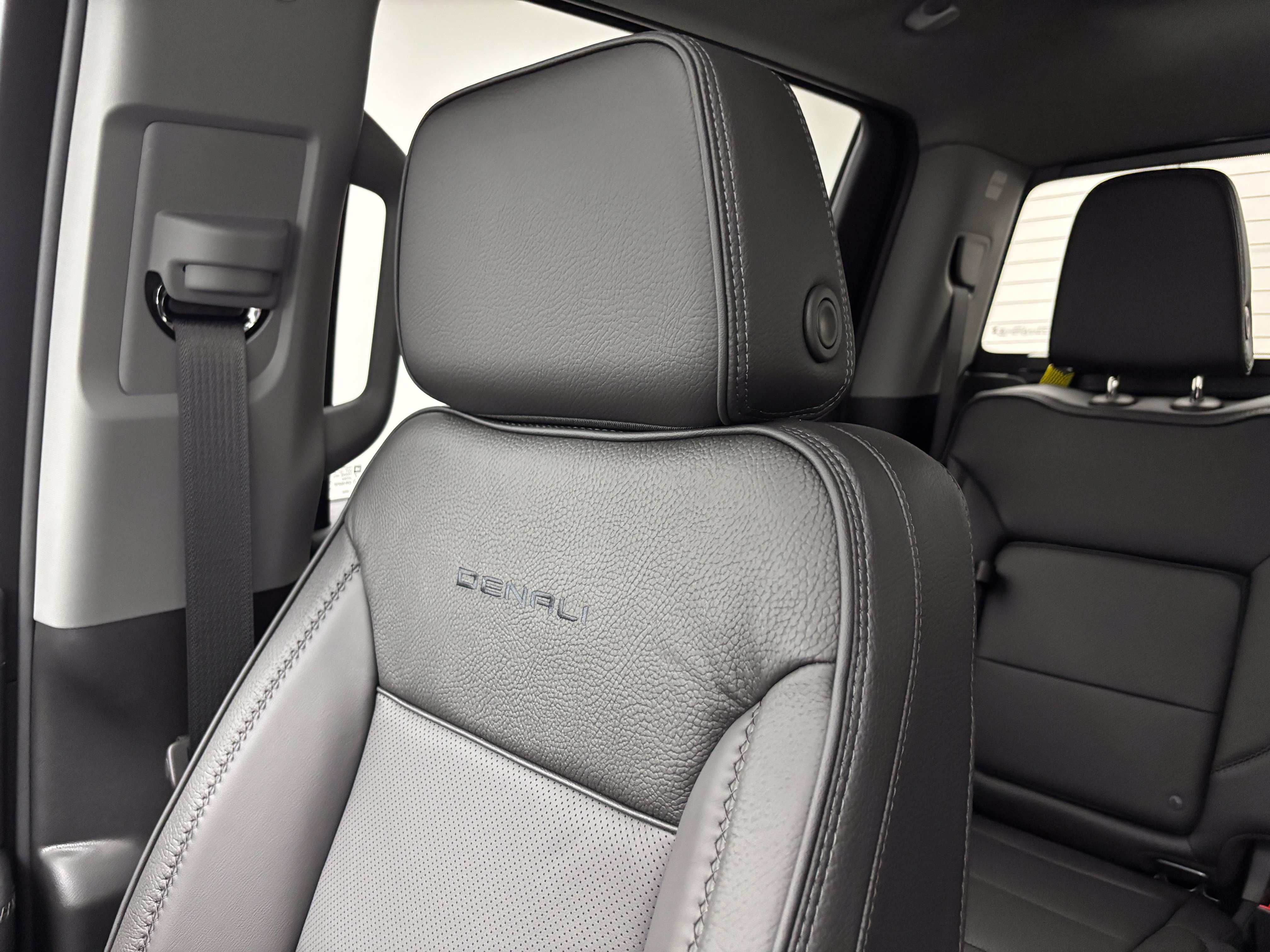 New 2026 GMC Sierra 1500 Denali AWD/4WD image 46