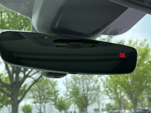 Used 2018 Audi Q5 Prestige w/ Prestige Package image 24