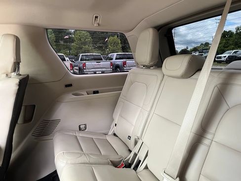 Used 2020 Lincoln Navigator Reserve w/ Luxury Package AWD/4WD image 32