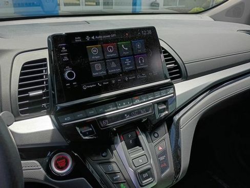 Used 2025 Honda Odyssey Touring image 4