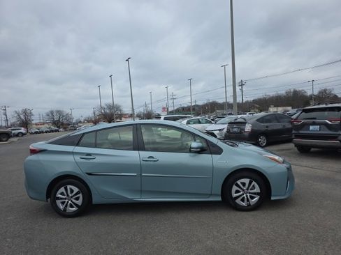 Used 2018 Toyota Prius Two w/ Prius Two Safety Plus Package image 3