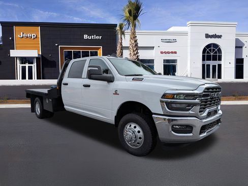 New 2026 RAM 3500 Tradesman w/ Chrome Appearance Group image 8